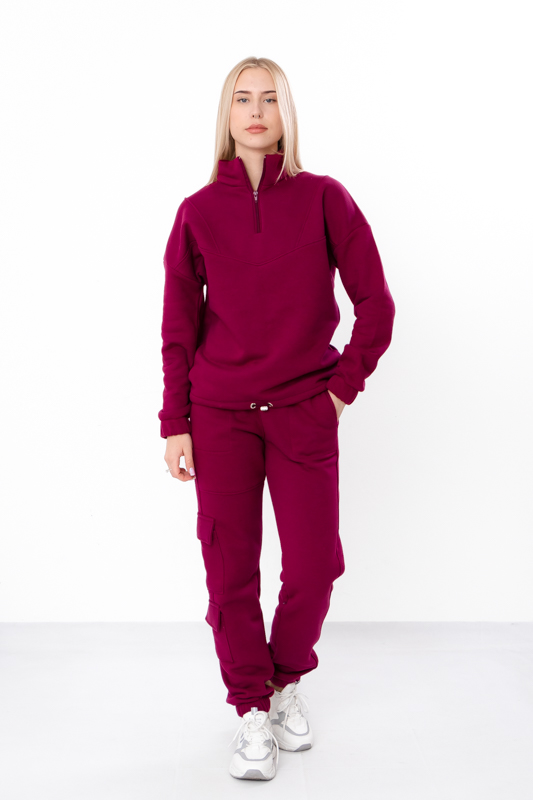 Костюм жіночий