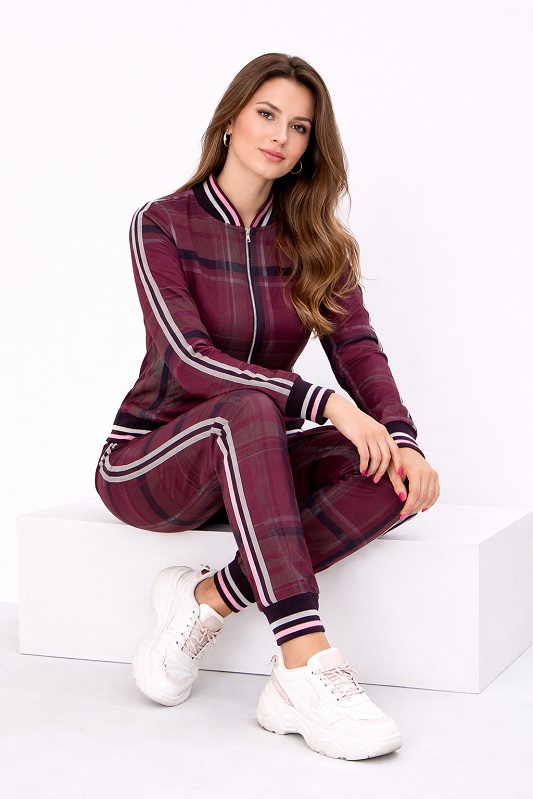 Костюм жіночий